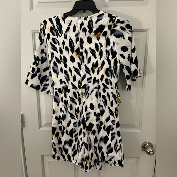 TCEC White Leopard Print Short Sleeve Dress size Large - Picture 2 of 7